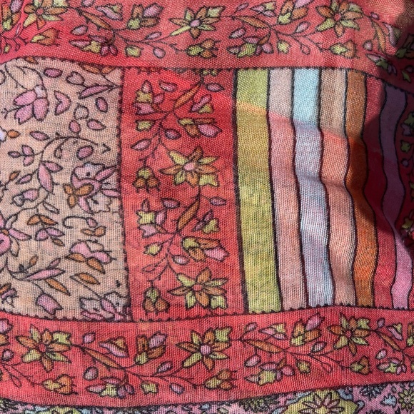 Vintage R.O.C. Beautiful Soft Multi Color Scarf - Picture 3 of 8